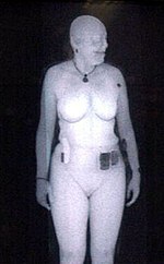 Image d'une femme prise avec des rayons X.