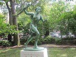 Barnard College Greek Games statue IMG 0972.JPG