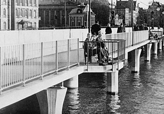Nyöppnade Centralbrons gångbro 1962