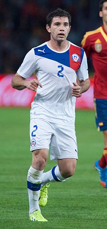 Eugenio Mena - Spain vs. Chile, 10th September 2013.jpg