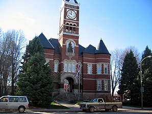 Das Hardin County Courthouse in Eldora, seit 1981 im NRHP gelistet[1]