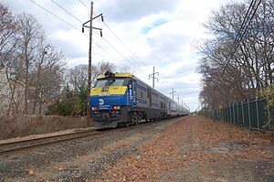 LIRR DE30 421 Bayport DSC 0473.JPG