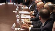 Файл: Президент Трамп и члены Целевой группы по коронавирусу встречаются с руководителями фармацевтических компаний. Webmhd.webm
