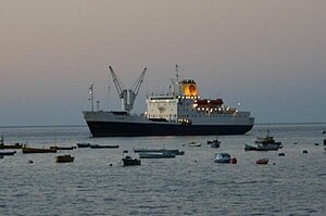 RMS St. Helena i James Bay på ön Sankta Helena.