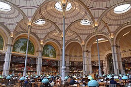 Salle de lecture réalisée dans les années 1860 par Henri Labrouste pour la Bibliothèque impériale. Quadrilatère Richelieu, Paris.