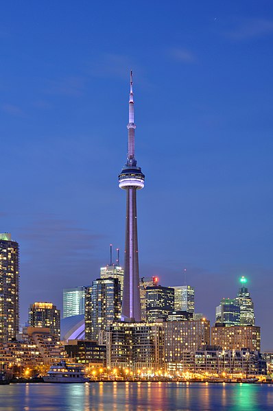 File:Toronto - ON - CN Tower bei Nacht2.jpg