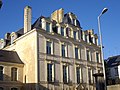 Hôtel de Limur y compris petit hôtel, jardins, terrasses et escalier extérieur du XIXe siècle en fer à cheval à l'exclusion de l'orangerie moderne