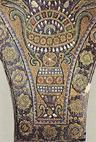 Islamic mosaics inside the Dome of the Rock in Palestine (c. 690) Arabischer Maler um 690 002.jpg
