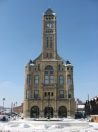 Iama municipa konstruaĵo en Springfield, Ohio.jpg