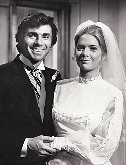 Meredith Baxter David Birney Bridget Loves Bernie 1972.JPG