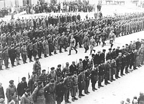 Смотр личного состава 3-го батальона 1-й Краинской пролетарской ударной бригады в 1944 году во Вршаце