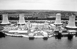 Unit 2 during its time in operation, viewed from the west Three Mile Island nuclear power plant.jpg