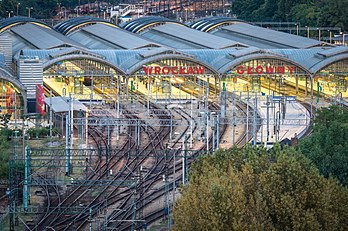 Wrocław Główny, a maior estação ferroviária da Polônia em termos de número de passageiros atendidos (definição 4 880 × 3 245)