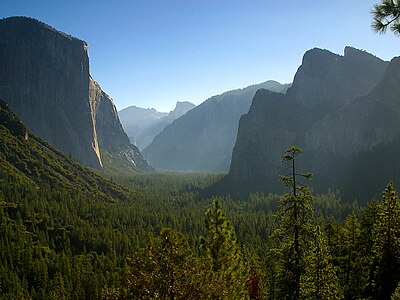 Lambak ng Yosemite sa umaga