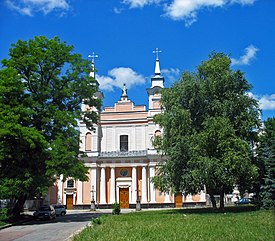 Кафедральний костел Св. Софії та дзвіниця.jpg