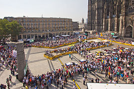 Fahrerpräsentation auf dem Roncalliplatz-4603