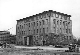 Das Gebäude im Mai 1952