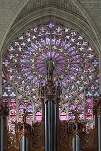 South rose window, with pipes of organ