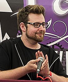 Geek Faëries 2016 - TomSka (обрезано) .jpg