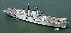 HMS Invincible во время празднования T200 MOD 45144681 (обрезано) .jpg