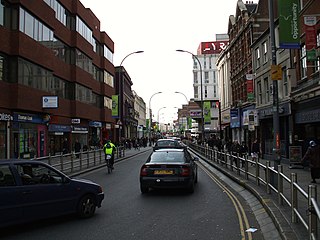 ハマースミス界隈の主要ショッピング街キング・ストリート (King Street, Hammersmith)