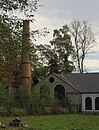 Restbebauung des Hüttenwerks Kupferhammer, bestehend aus Walzwerk, Hüttenamt mit Badehaus, drei Arbeiterwohnhäusern, Mauerrest mit Kriegerdenkmal