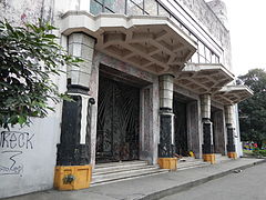 Entrada del Teatro Metropolitano de Manila