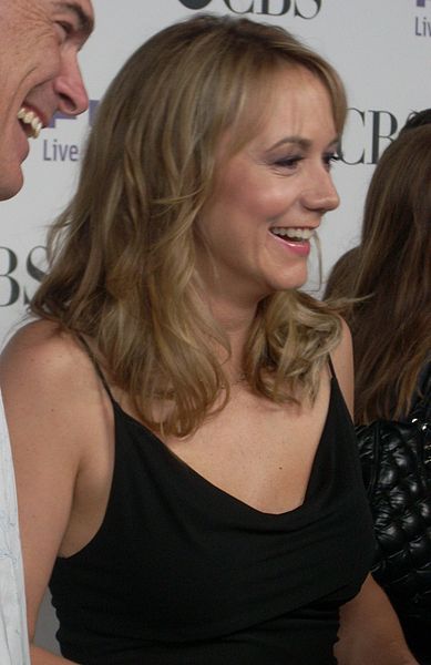 Megyn Price Picture Photo 281 X 425 40k jpg