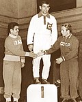 Mustafa Dağıstanlı, Olympiasieger 1956, bei der Siegerehrung