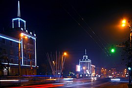 Night Luhansk sovetskya street.jpg