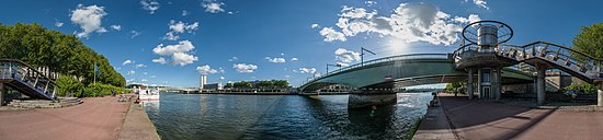 La Seine et le pont Jeanne-d'Arc à Rouen.