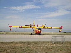 Le Pélican 32 de la Sécurité civile française exposé au meeting aérien d'Istres en juin 2010.