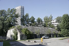 La poudrière, l'hôtel de police et une tour de l'Île Verte.