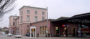 Bahnhofsgebäude