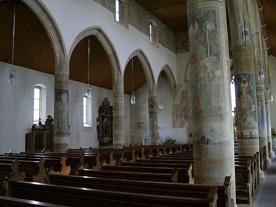 Innenraum der Stiftskirche St. Moriz