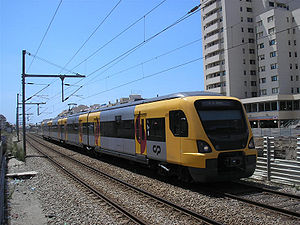 Automotor de la Serie 3400 en la Estación Ferroviaria de Espinho.