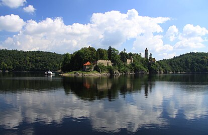 Le château vu de Kopaniny.