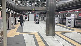 千里中央駅ホーム