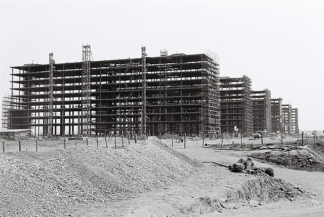 A construção de Brasília. Na imagem os prédios dos ministérios, 1959. Fonte: Arquivo Público do Distrito Federal