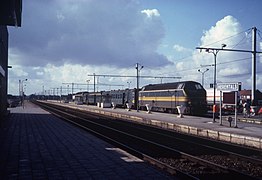 Trains en gare (1981-1982).