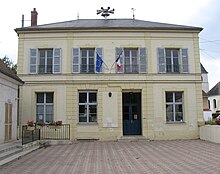 Ang Town Hall sa Isla-lès-Villenoyy