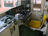ワンハンドル式の運転台。 （2009年11月8日）