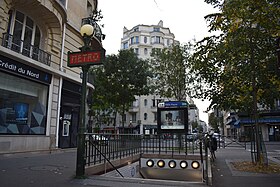 Un des accès de la station.