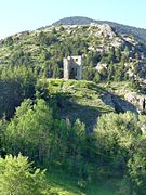 Tour del Vacaro et les ruines de l'église Saint-Félix-du-Château (Castellvell) en arrière-plan.