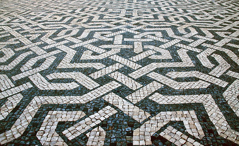 Ficheiro:Passeio da Praça dos Restauradores.jpg