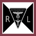 Drapeau d'une Reichsfrauenführerin. Le parti nazi puis le Troisième Reich comptait de nombreuses organisations politiques et paramilitaires féminines.