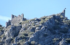 Les vestiges du château de Malemorte vus de Saorge.