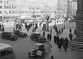 Tornbergs ur utanför Stockholms central, 1950