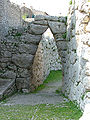 Zyklopenmauern bei Civitavecchia mit Tor in Kragbogentechnik