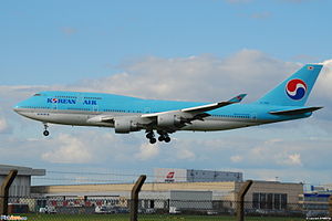 Boeing 747-400 Korean Air (KAL) HL7460 - MSN 26404 1107 (5473830482).jpg